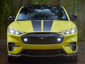 Ford adelanta a Tesla con un Mustang eléctrico que se pone a 100 en 3,3 segundos y cuesta 37.000 euros