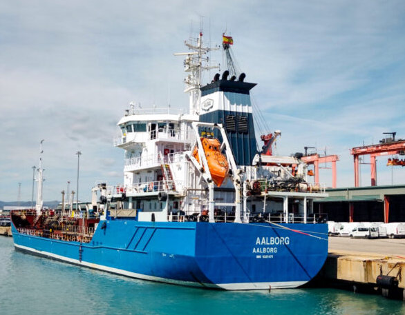 Peninsula Adds Chemical Tanker Aalborg to Supply Biofuel in the Port of Barcelona