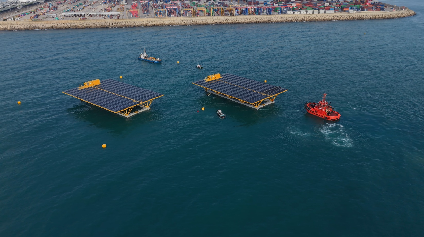Valencia pone a prueba un megavatio de energía solar sobre el mar