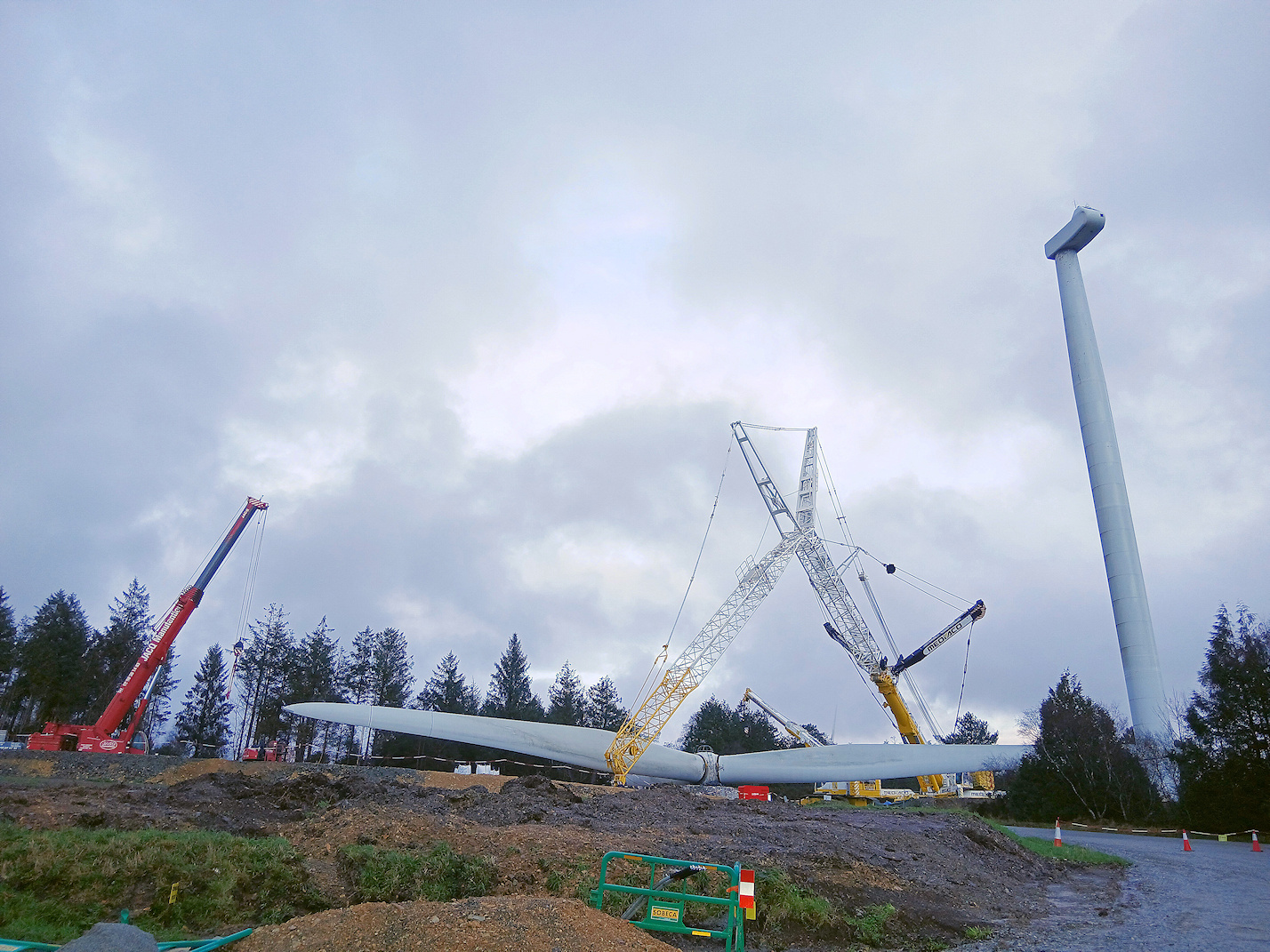 Dismantling of the Plomodiern Wind Farm, France. Copyright: Q ENERGY