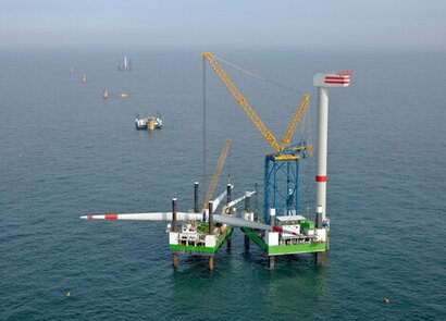 Sarens participating in the construction of the Dogger Bank offshore wind farm 