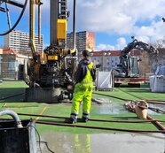 Three schools and a childcare centre in The Hague to be heated by sports field