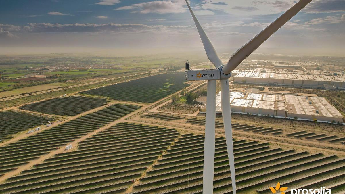 Stellantis proyecta 28 MW eólicos y baterías para el autoconsumo de su fábrica de Figueruelas