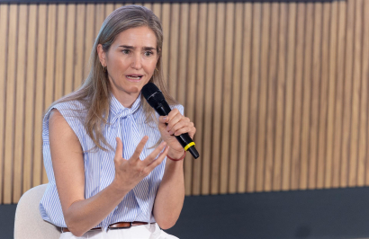 Aagesen defiende las renovables como vía para "dejar atrás la adicción a los combustibles" fósiles