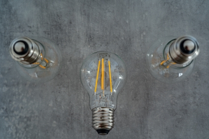 La luz de este enero, un 50% más barata que hace un año