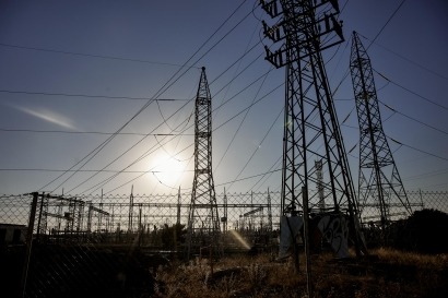 La semana arranca con la luz un 16 % más cara: 120,96 euros/MWh