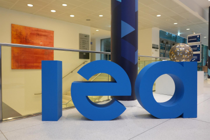 EEUU amenaza con abandonar la Agencia Internacional de la Energía por alimentar "fantasías de la izquierda" como la transición verde