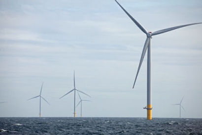 Ørsted Partners With Falck Renewables and BlueFloat Energy on Floating Wind