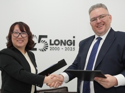 LONGi and Rinergy Europe SARL Sign 100MW Module Supply Agreement