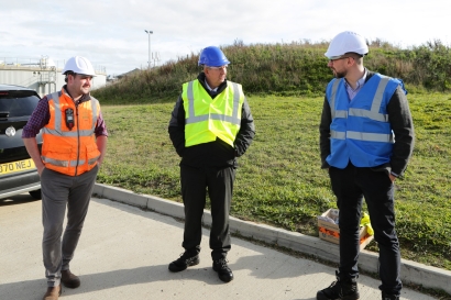 Agriculture Minister visits Anaerobic Digestion Plants in England