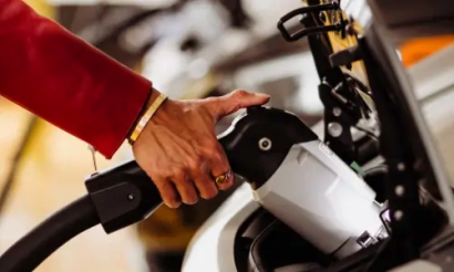 Peak Power Receives $765,000 From Canadian Government to Deploy 117 V1G EV Chargers