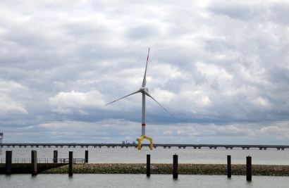 Gov. Mills Announces Intent to Expand Floating Offshore Wind in Maine