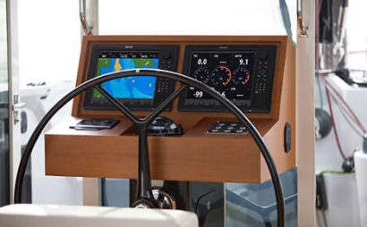 Elan Sailboat Outfitted with Torqeedo Deep Blue Hybrid Electric Drive