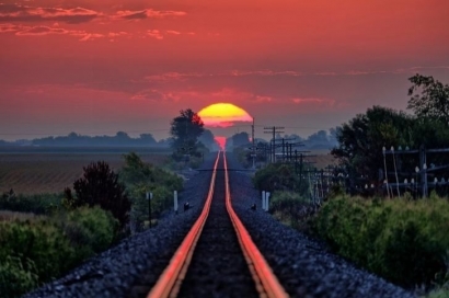 La larga, tortuosa y absurda historia del impuesto al Sol