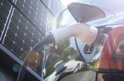 Dulas Forging Ahead with Solar Powered Car Charger