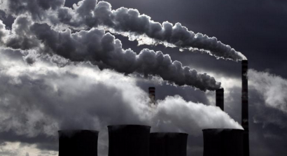 Las plantas actuales de carbón y de gas deberían cerrar en un máximo de diez años