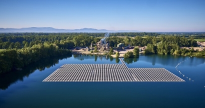 Suntech Supplies PV Modules for Floating Solar Power Plant in Germany