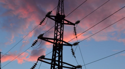 Las eléctricas alertan: si no hay inversión en redes, la industria que busca electricidad renovable barata elegirá otros países para establecerse