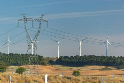 El Gobierno aumenta la inversión para redes eléctricas a 17.900 millones hasta 2030