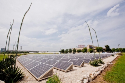 UT Austin Develops Single-System Solar Energy Storage Technology