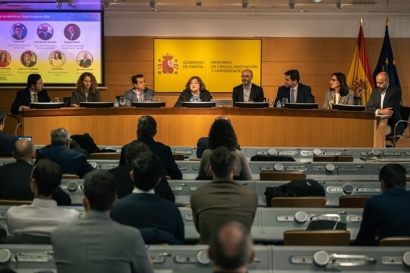 Los expertos reclaman coherencia regulatoria e inversiones masivas en redes antes de 2030