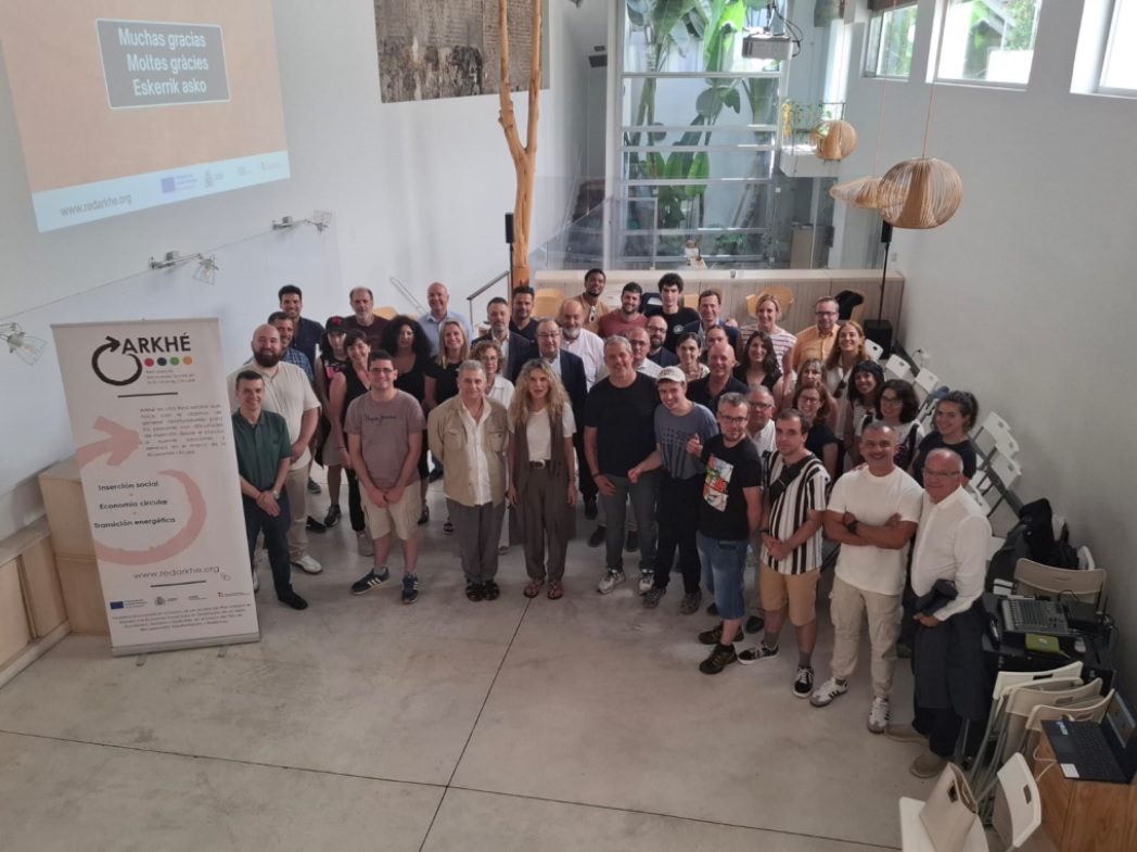 Arkhé, la red de inserción sociolaboral que le abre a los colectivos vulnerables la ventana de oportunidad de la transición energética