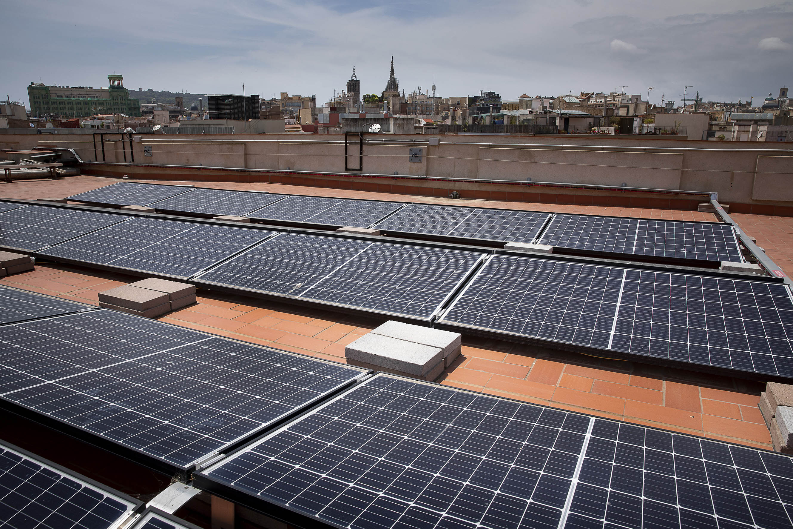 Cataluña conecta 40 instalaciones solares para autoconsumo al día Cataluña conecta 40 instalaciones solares para autoconsumo al día