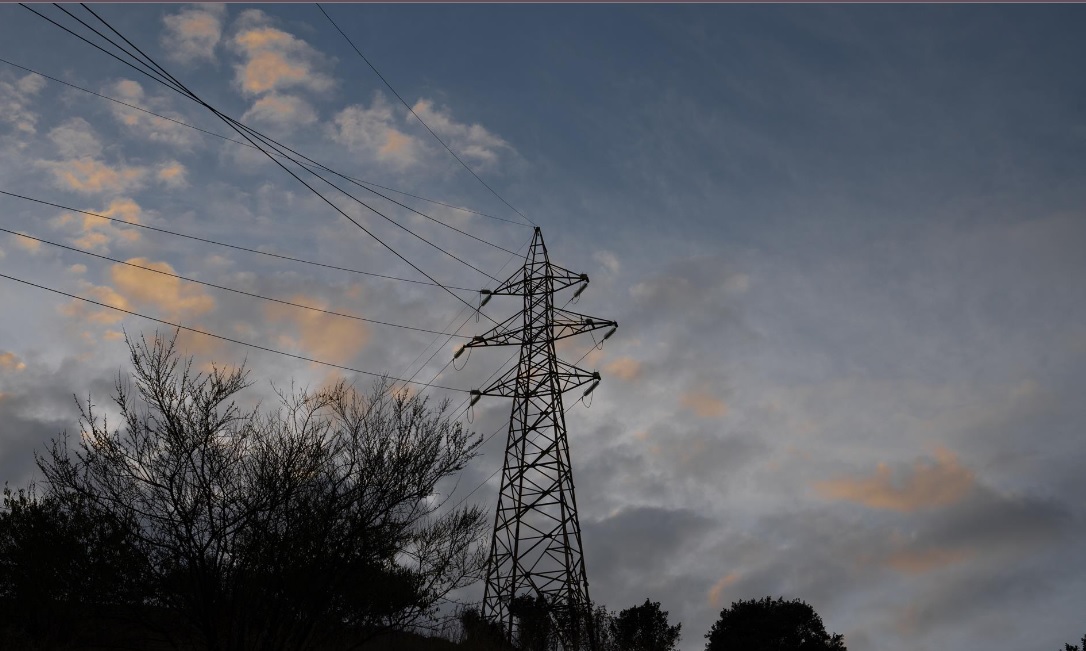 Las eléctricas señalan a REE como responsable única del apagón
