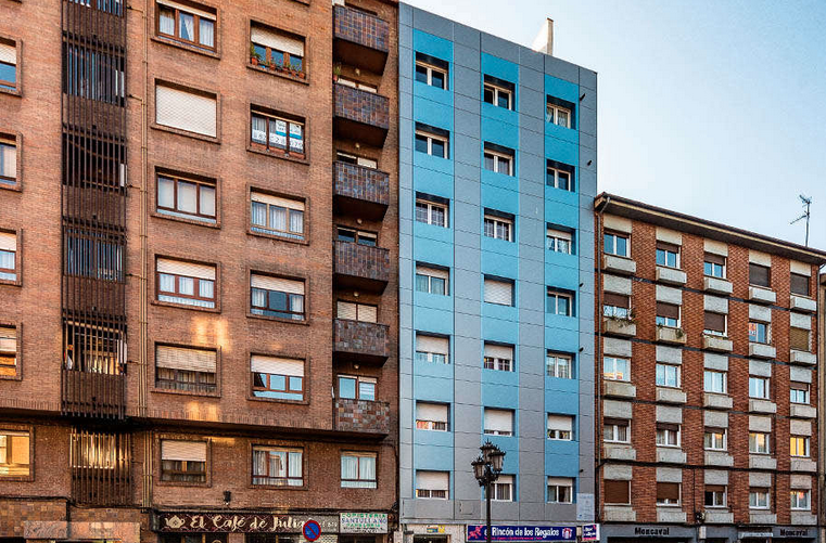 Los fabricantes de fachadas ligeras y ventanas valoran positivamente la prórroga de las deducciones fiscales por rehabilitación energética