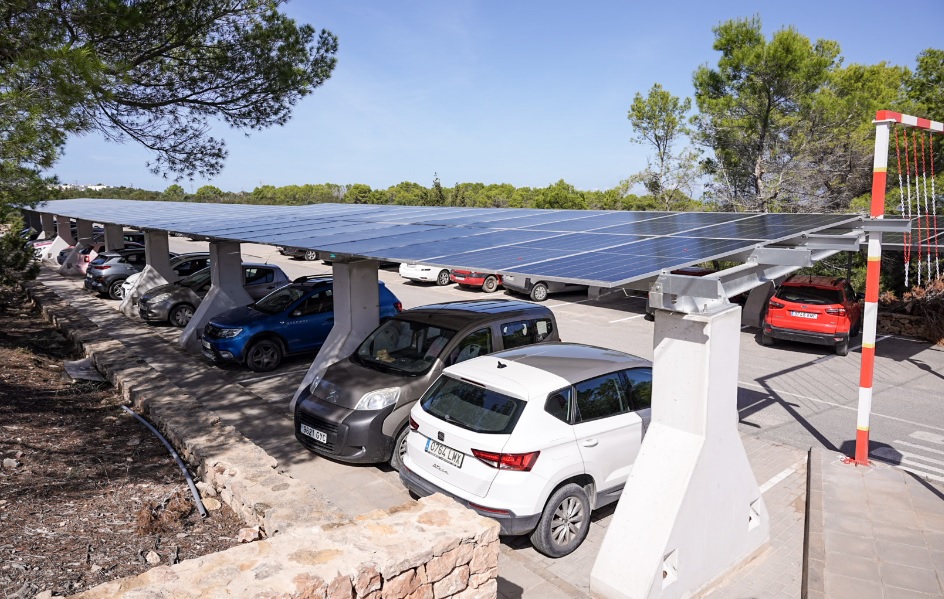 El autoconsumo solar ahorrará 30.000 euros cada año al Hospital de Formentera