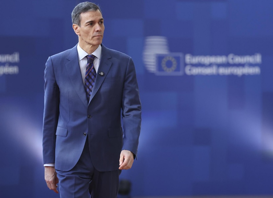 La gasolina y la electricidad, en el foco del plan de choque del Gobierno