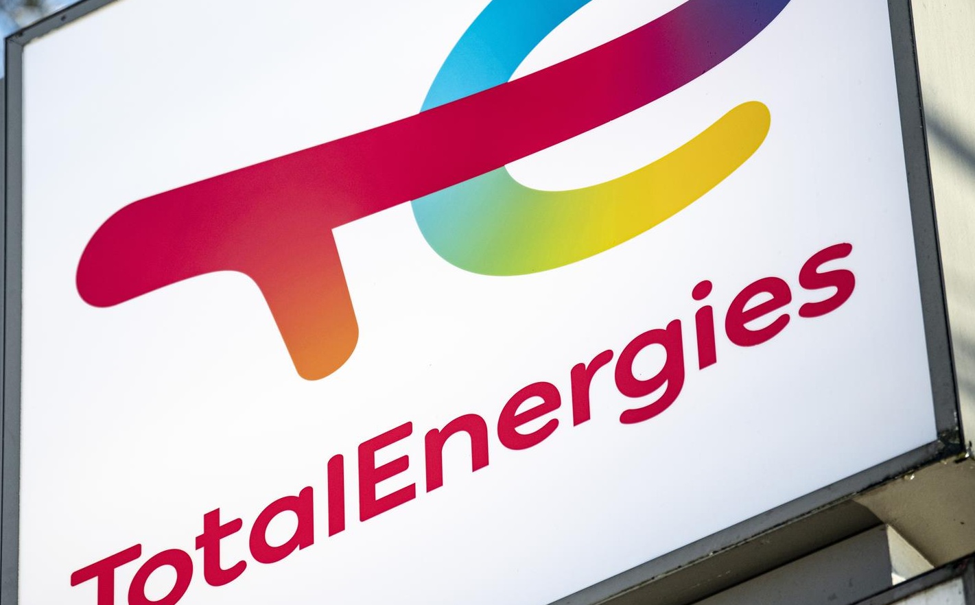 
TotalEnergies suministrará electricidad renovable a los centros de datos de Data4 en España durante 10 años
