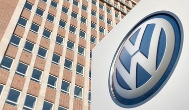 Navarra presenta un plan de formación a 1.050 personas para cubrir las necesidades de la gigafactoría de Volkswagen