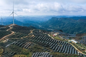 Eólica y solar lideran la generación limpia en China por primera vez Eólica y solar lideran la generación limpia en China por primera vez