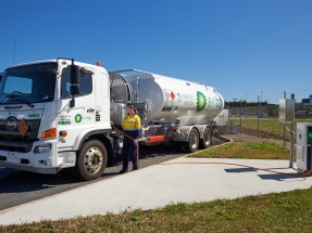 Air bp Introduces All-Electric Refueling Vehicle at Brisbane Airport