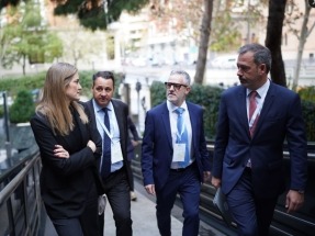 
“Hay que diseñar y fabricar renovables en España”
