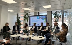 
Las eléctricas tramitan en un mes tantos autoconsumos como en todo el año 2020
