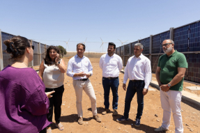 Canarias estrena un autoconsumo vertical que combina investigación agraria y producción de energía renovable Canarias estrena un autoconsumo vertical que combina investigación agraria y producción de energía renovable