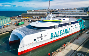 Baleària pone a flote su primer trasbordador Europa-África 100% eléctrico