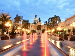 Cádiz, la ciudad en la que la luz es un derecho