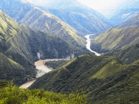 Las grietas aparecidas en una megapresa financiada por BBVA y Santander obligan al Gobierno de Colombia a decretar la alerta roja