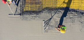 Crean un nuevo cemento a partir de roca volcánica que emite un 67% menos de CO2