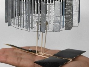 
Investigadores chinos desarrollan un microdrón solar tan ligero como una hoja de papel
