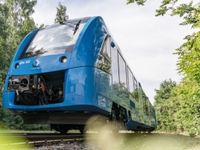 Alstom propone su tren de hidrógeno para cubrir las líneas ferroviarias no electrificadas Alstom propone su tren de hidrógeno para cubrir las líneas ferroviarias no electrificadas