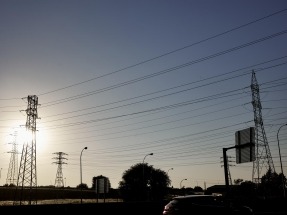 El precio de la luz marca el nivel más alto del último mes, 119 euros/MWh