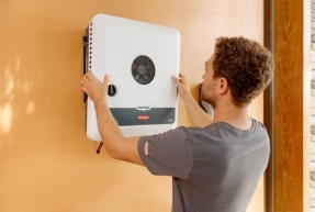 
Fronius lanza su nueva serie de inversores GEN24 para el autoconsumo residencial
