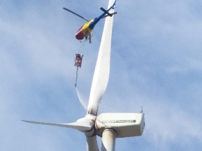 Helitecnics inicia en España su actividad de "limpieza de aerogeneradores con helicóptero"