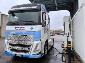 Hynion Sverige Refuels a Hydrogen Truck From Leading Vehicle Manufacturer