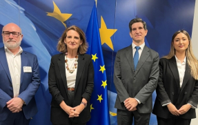 La AeH2 se reúne en Bruselas con Teresa Ribera para reforzar el papel estratégico del hidrógeno para avanzar en la descarbonización