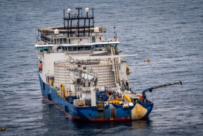 Red Eléctrica inicia el tendido del cable submarino de la interconexión con Francia por el Golfo de Bizkaia
